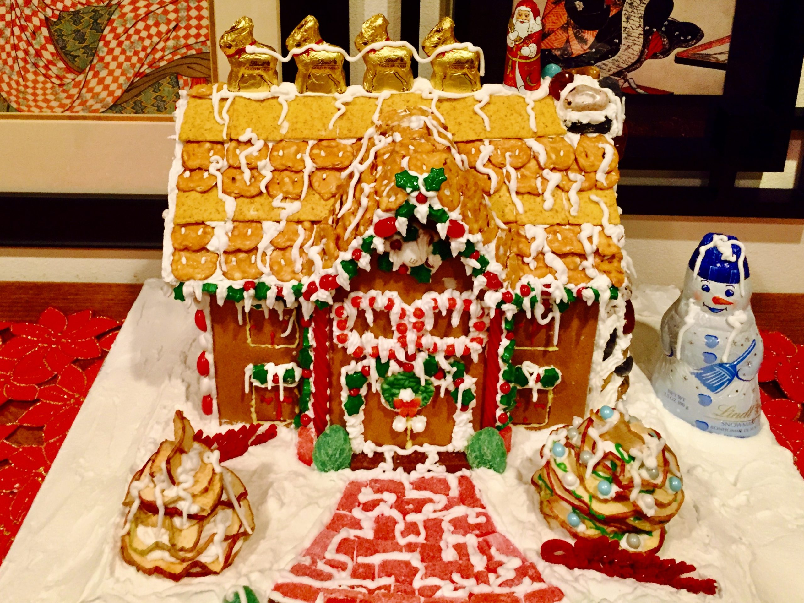 Build and Decorate a Gingerbread House (Seniors)